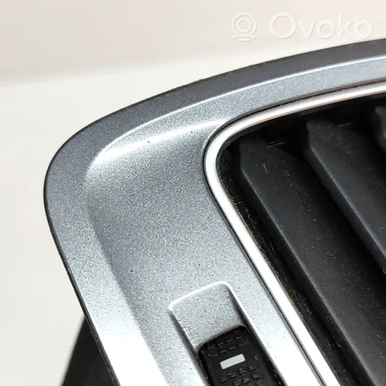 Volkswagen Golf VII Moldura protectora de la rejilla de ventilación del panel 5G1819703H