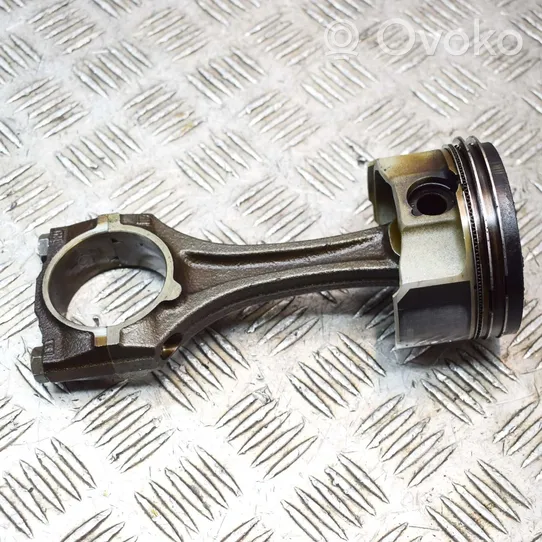 Opel Zafira B Piston 55558801