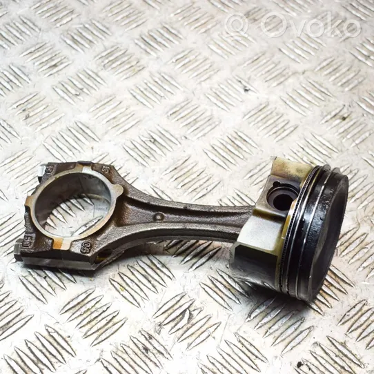 Opel Zafira B Piston 55558801