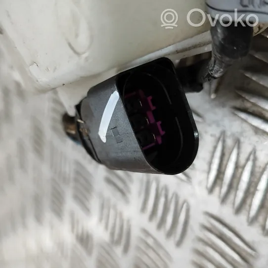 BMW X5 E70 Zbiornik płynu spryskiwaczy lamp 7184713