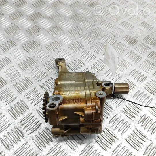 BMW 3 E90 E91 Oil pump 7560250