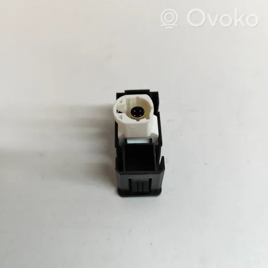 BMW 3 F30 F35 F31 USB socket connector 9230248