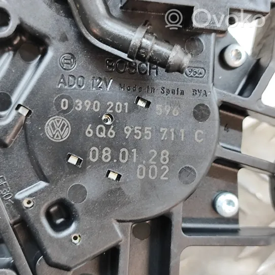 Volkswagen Polo Moteur d'essuie-glace arrière 6Q6955711C