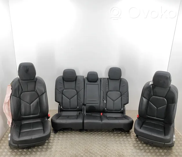 Porsche Cayenne (92A) Комплект салона komplektas 95852178000