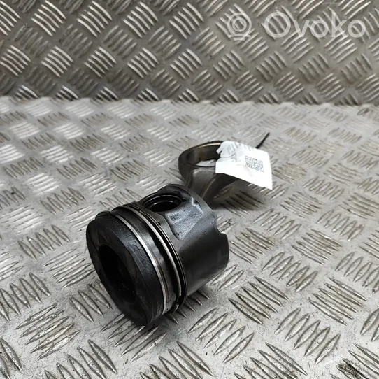 Land Rover Discovery 3 - LR3 Piston 