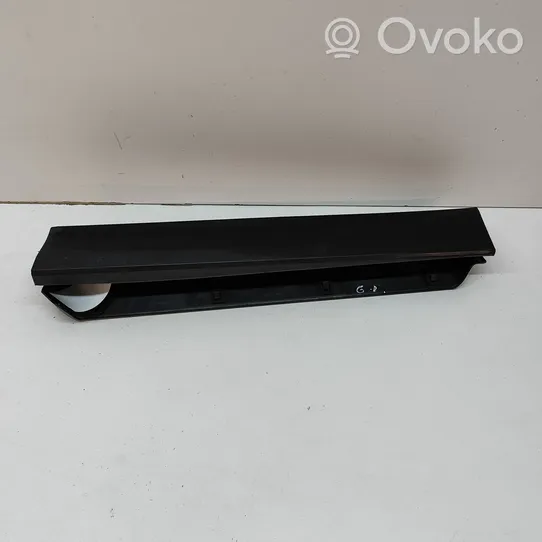 Lexus UX Takaoven lista (muoto) 7507576010