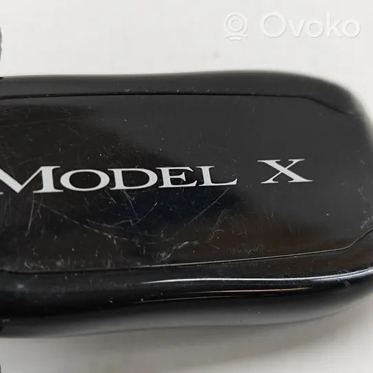 Tesla Model X Virta-avain/kortti 105413200G