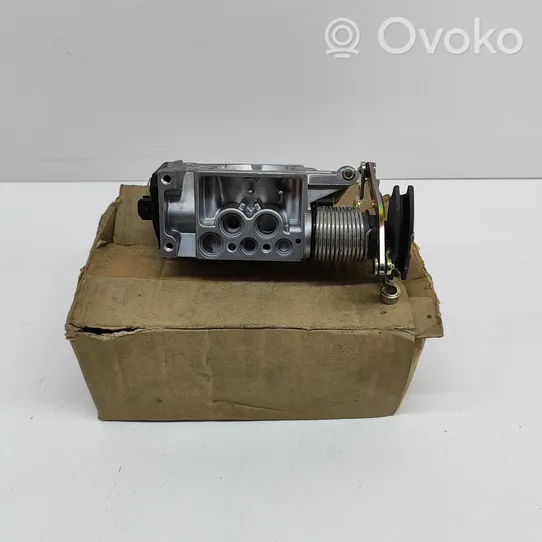 Audi 80 90 S2 B4 Drosselklappenventil 050133028F