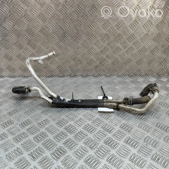 Porsche Cayenne (92A) Tubo flessibile del liquido di raffreddamento del motore 7P5815993