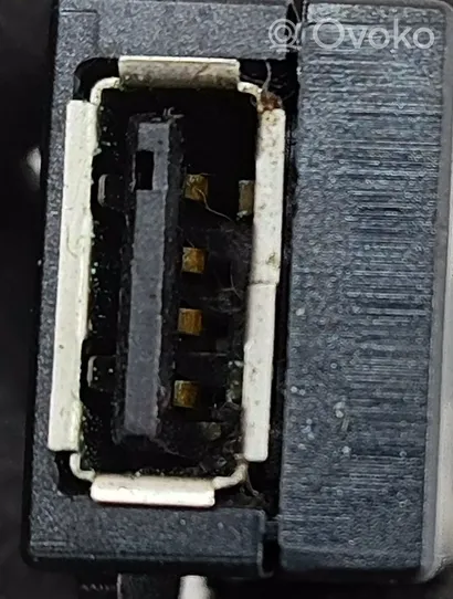 Skoda Superb B8 (3V) Connettore plug in USB 5Q0035726C