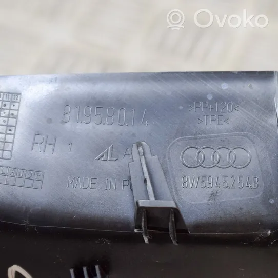 Audi A4 S4 B9 Galinio žibinto apdaila (juostelė) 8W5945254B