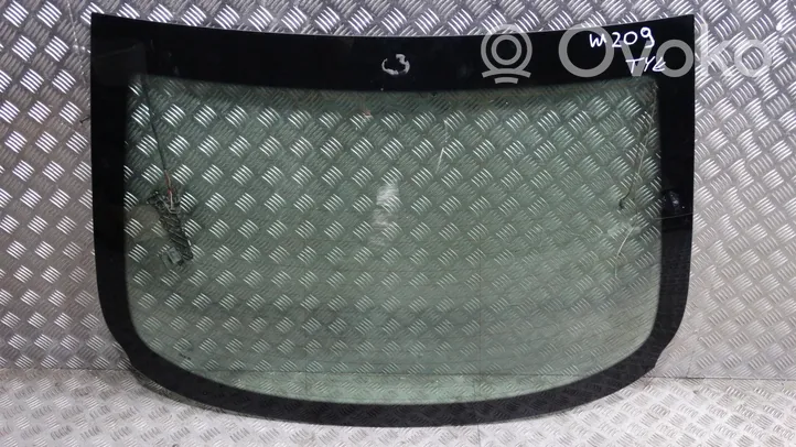 Mercedes-Benz E W210 Priekinis stiklas 