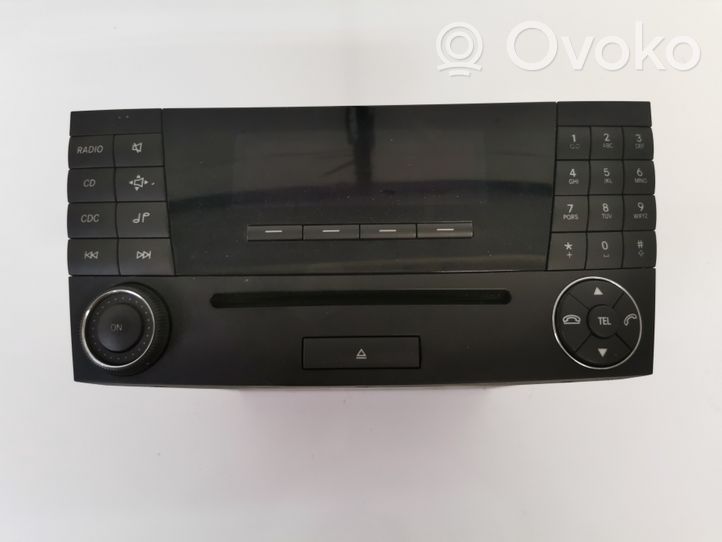 Mercedes-Benz E W211 Unità principale autoradio/CD/DVD/GPS A2118702189