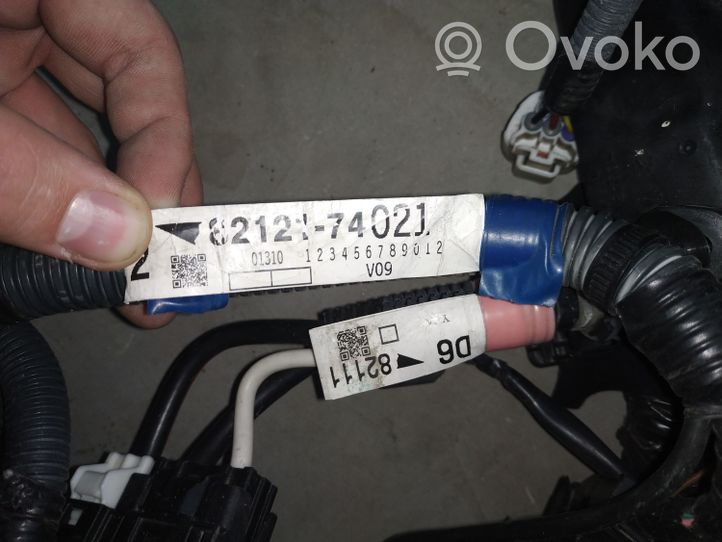 Toyota iQ Cableado de instalación del motor 8212174021