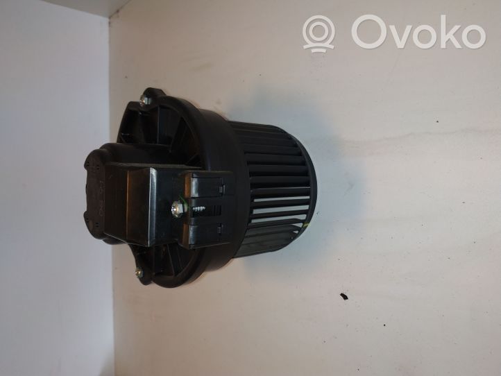 Toyota iQ Ventola riscaldamento/ventilatore abitacolo 