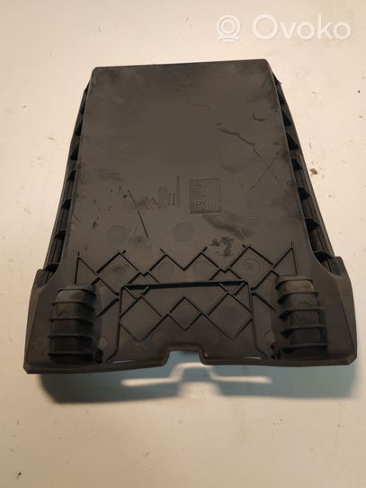 Volvo V50 Panelės stalčiuko/lentinėlės paklotėlis 30755058