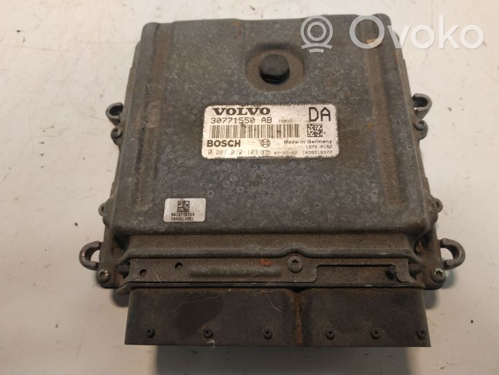 Volvo V70 Sterownik / Moduł ECU 30771550AB