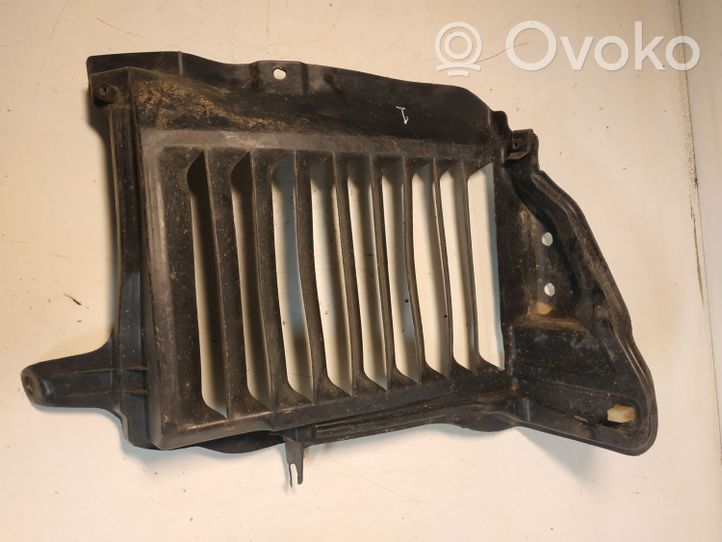 Toyota Avensis T220 Radlaufschale Radhausverkleidung vorne 5389605030