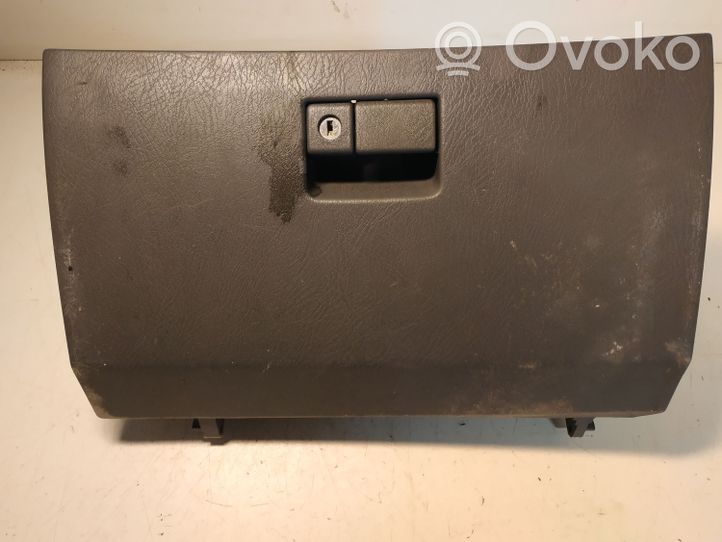 Toyota Avensis T220 Glove box 5555005030