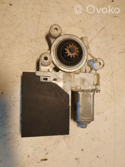 Volvo V50 Moteur de lève-vitre de porte avant 30773901AA