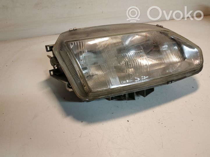 Renault Safrane Lampa przednia 