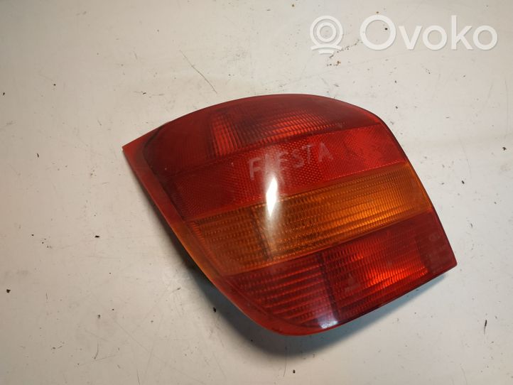 Ford Fiesta Lampa tylna 89FG13N004BA