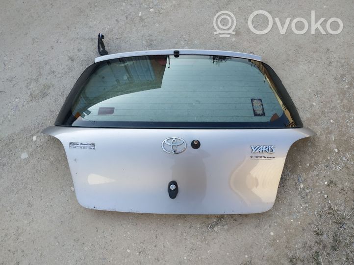 Toyota Yaris Tylna klapa bagażnika 821840D020