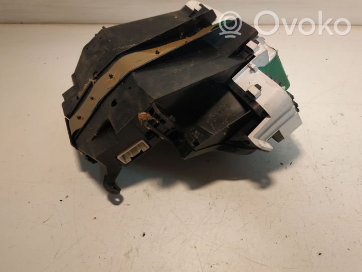 Toyota Yaris Speedometer (instrument cluster) 9880