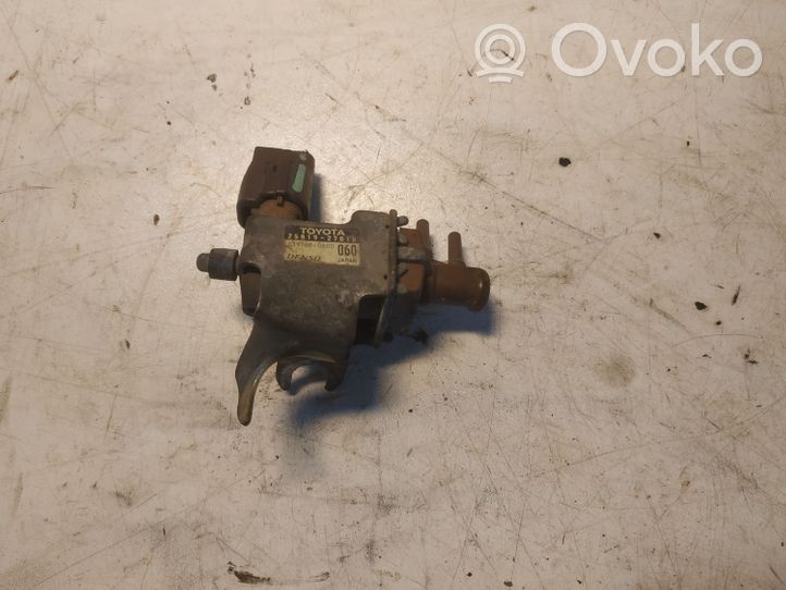 Toyota Avensis T220 Turboahtimen magneettiventtiili 2581927010