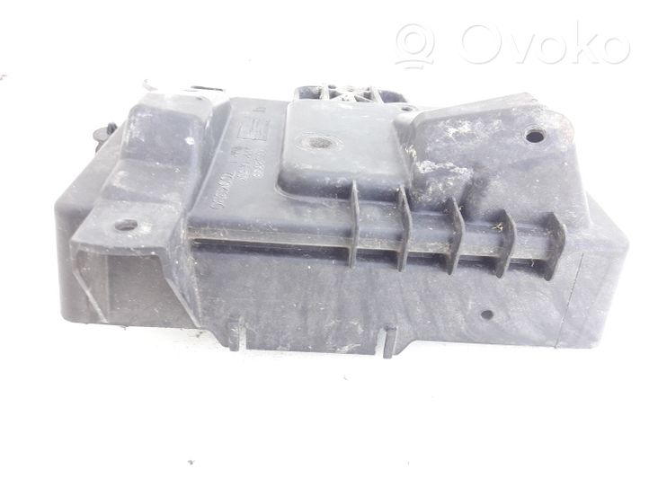 Opel Astra G Vassoio scatola della batteria 09132098