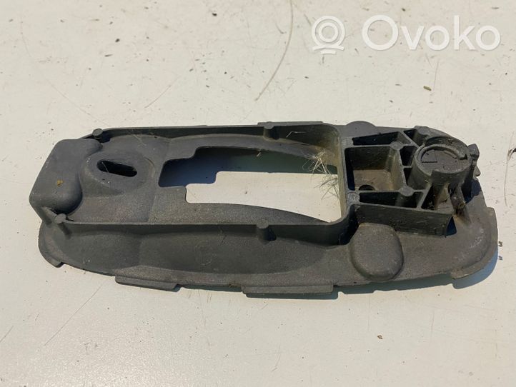 Opel Vivaro Sliding door exterior handle/bracket 91166474