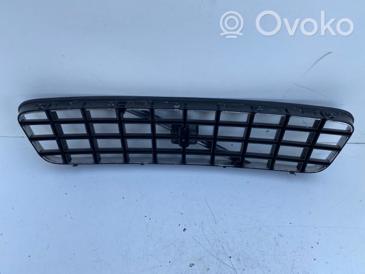 Volvo XC90 Grille calandre supérieure de pare-chocs avant 8620641