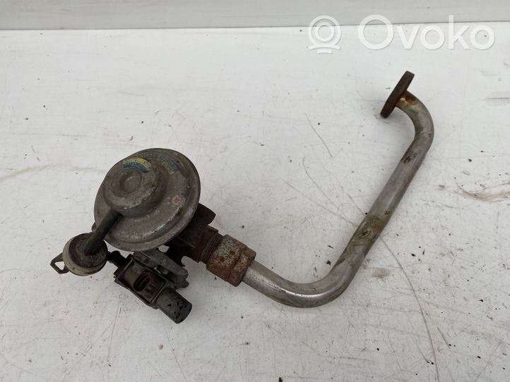 Toyota Corolla E110 EGR-venttiili 2562064200