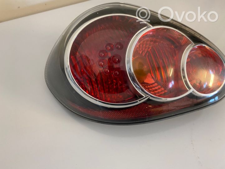 Toyota Aygo AB10 Lampa tylna 815600H071