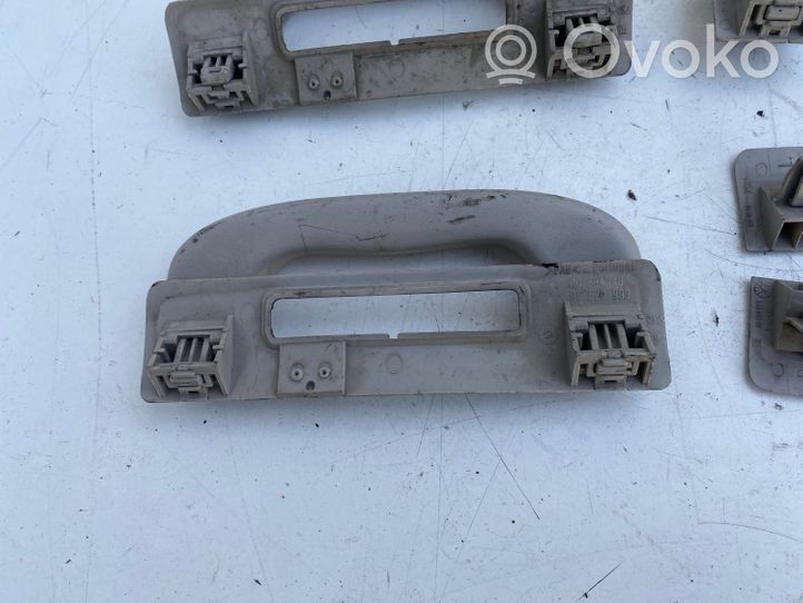 Opel Astra G Un ensemble de poignées pour le plafond 90520997