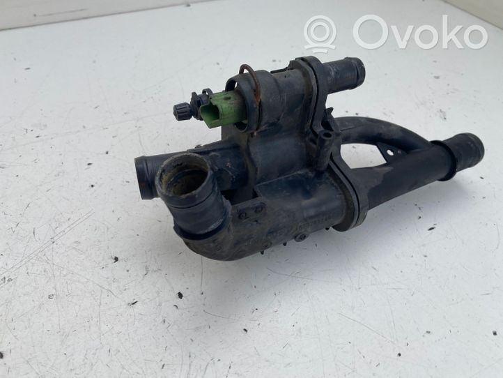 Ford Focus Boîtier de thermostat / thermostat 9670253780