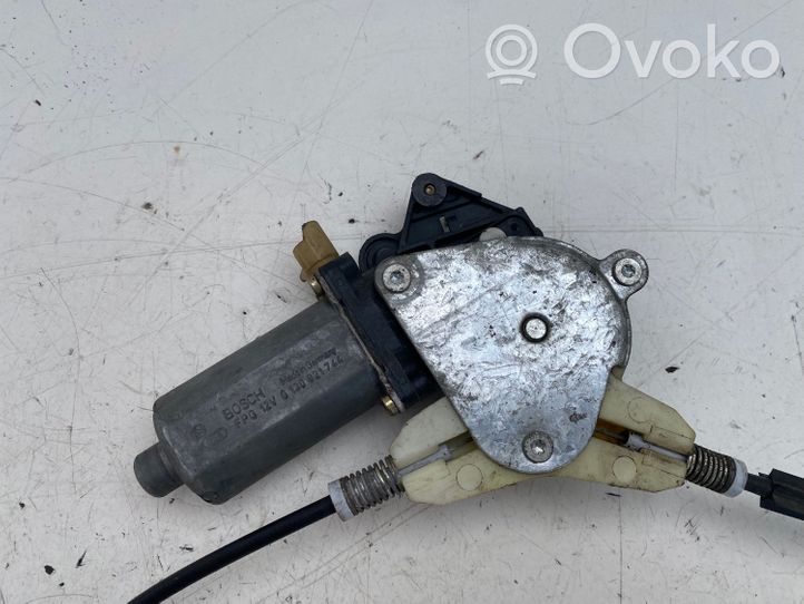 Toyota Avensis T220 Mécanisme lève-vitre de porte arrière avec moteur 0130821744