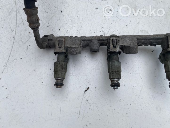 Toyota Avensis T220 Sprauslu komplekts 2325002040