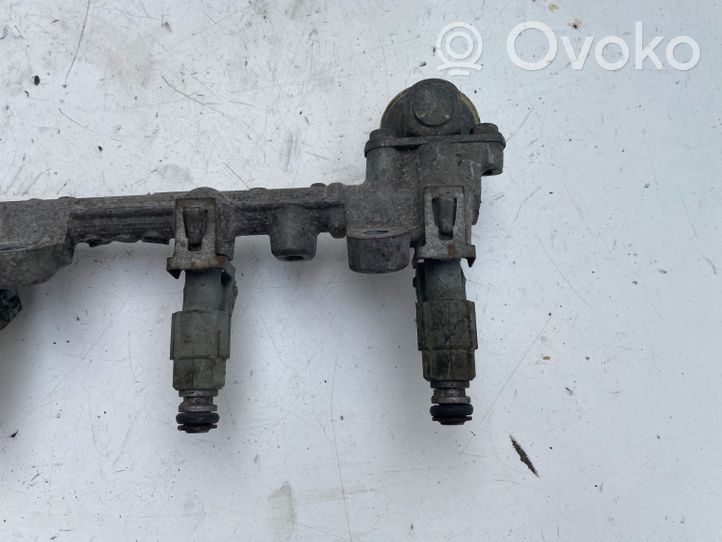 Toyota Avensis T220 Sprauslu komplekts 2325002040