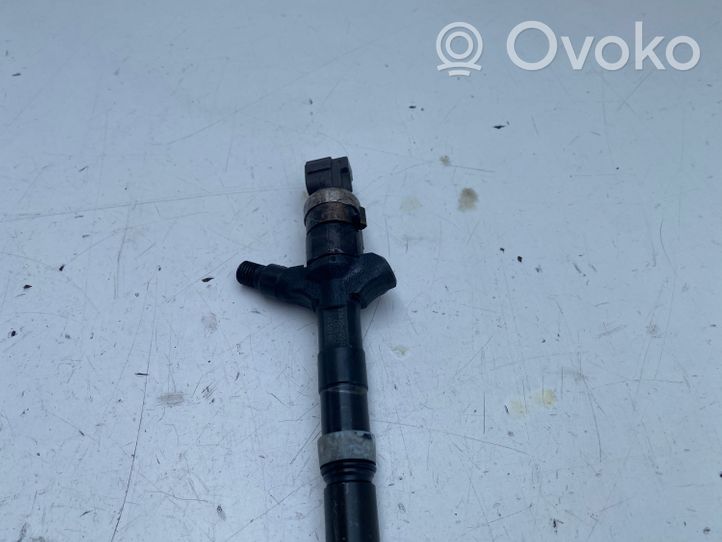 Toyota Hiace (H200) Inyector de combustible 2367030030