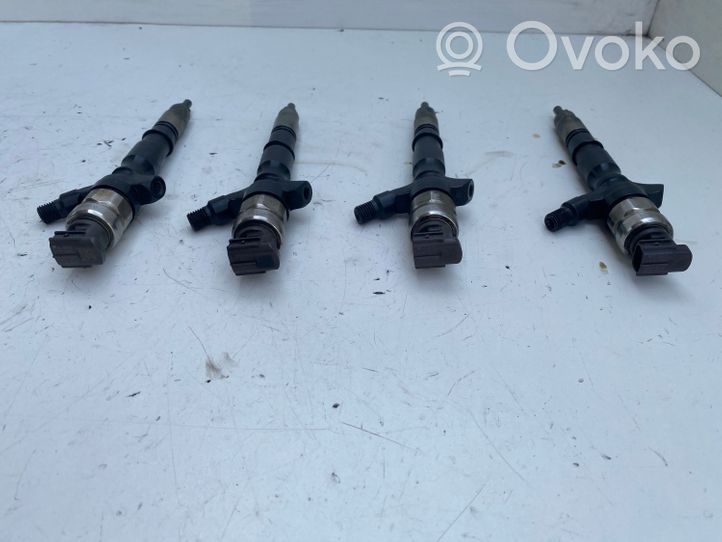 Toyota Hilux (AN10, AN20, AN30) Set di iniettori 2367030100