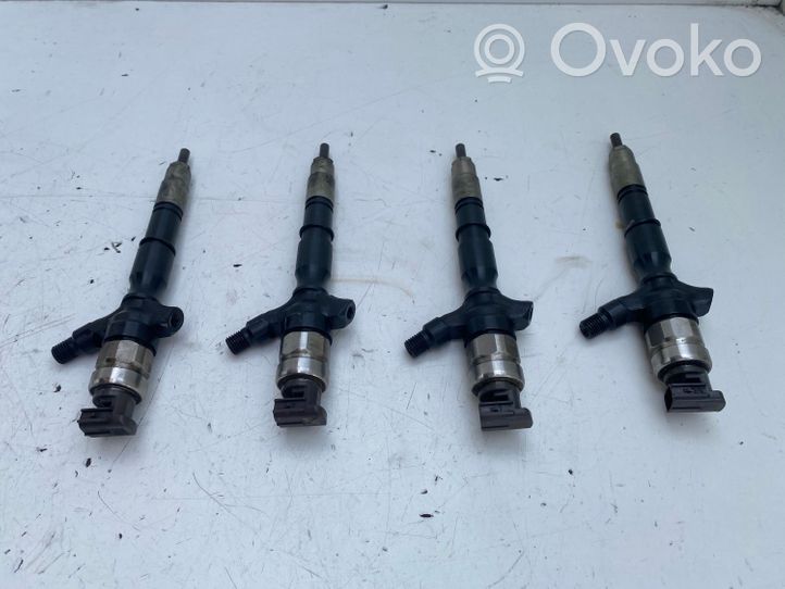 Toyota Hilux (AN10, AN20, AN30) Set di iniettori 2367030100