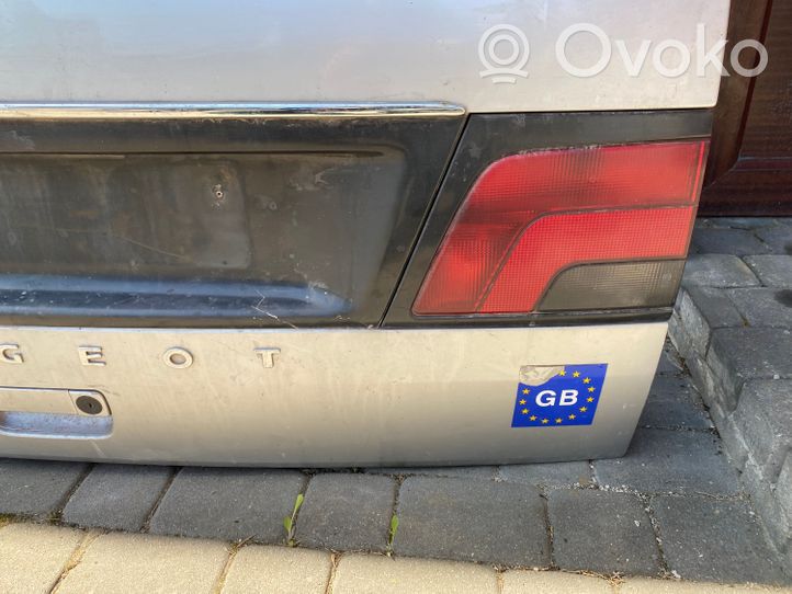 Peugeot 806 Tylna klapa bagażnika 1482030080