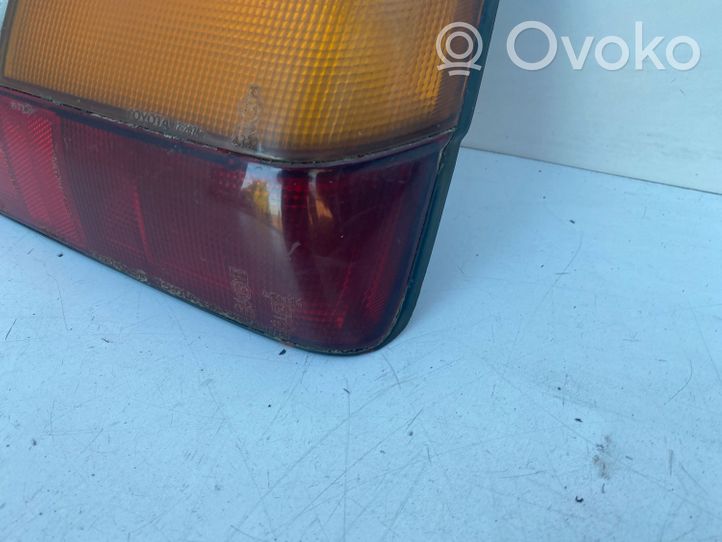 Toyota Corolla E80 Lampa tylna 12207