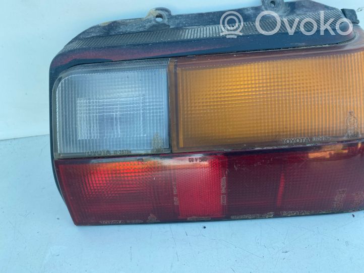 Toyota Corolla E80 Lampa tylna 12207