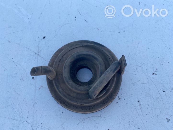 Toyota Carina T170 Guardapolvo de faro delantero/faro principal 9922682007