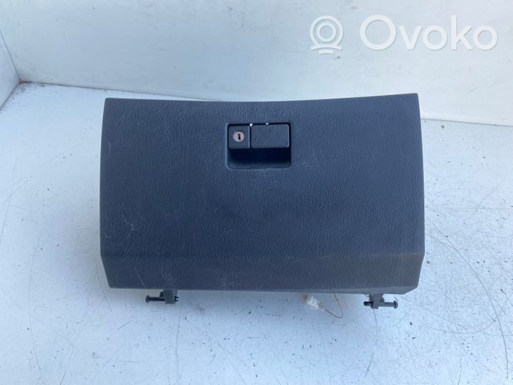 Toyota Avensis T220 Boite à gants 5555005030