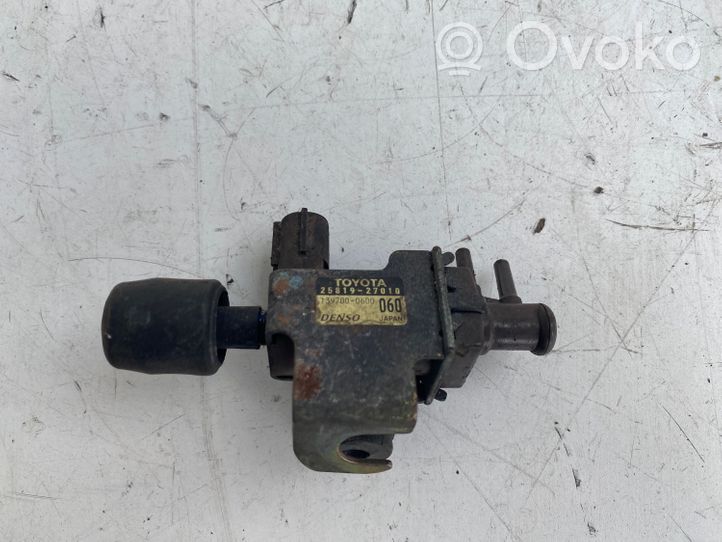 Toyota Avensis T220 Solenoidinis vožtuvas 2581927010