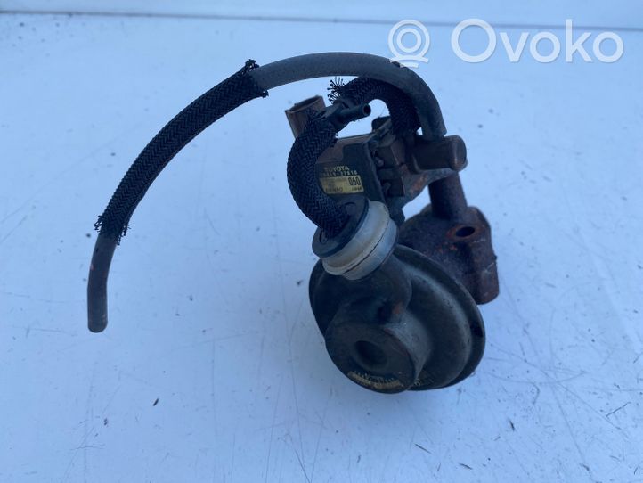 Toyota Avensis T220 EGR-venttiili 2580027010