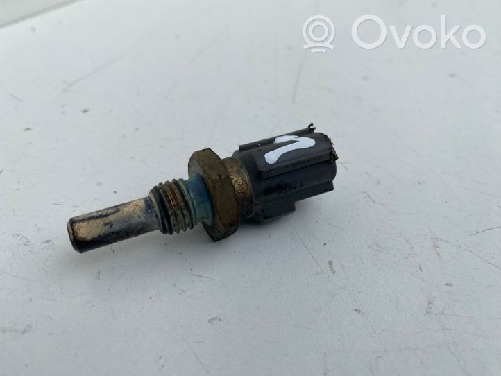 Toyota Avensis T220 Czujnik temperatury płynu chłodzącego 8942235010